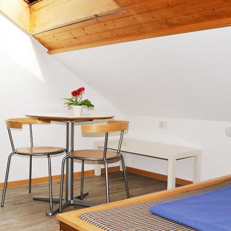 Camping Jungfrau Lauterbrunnen Szoba fotó