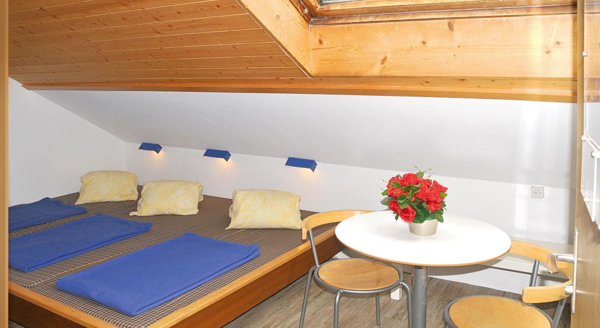 Camping Jungfrau Lauterbrunnen Szoba fotó